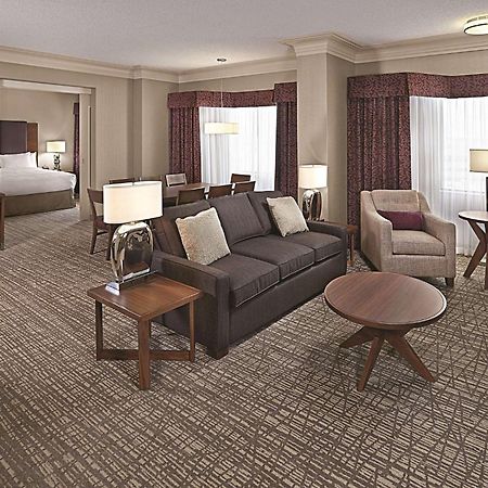 Doubletree By Hilton West Edmonton Otel Dış mekan fotoğraf