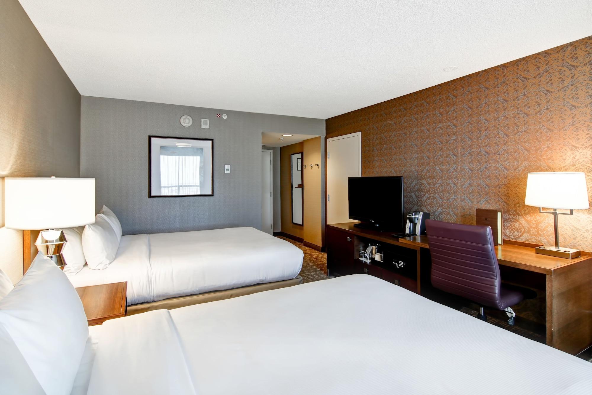 Doubletree By Hilton West Edmonton Otel Dış mekan fotoğraf