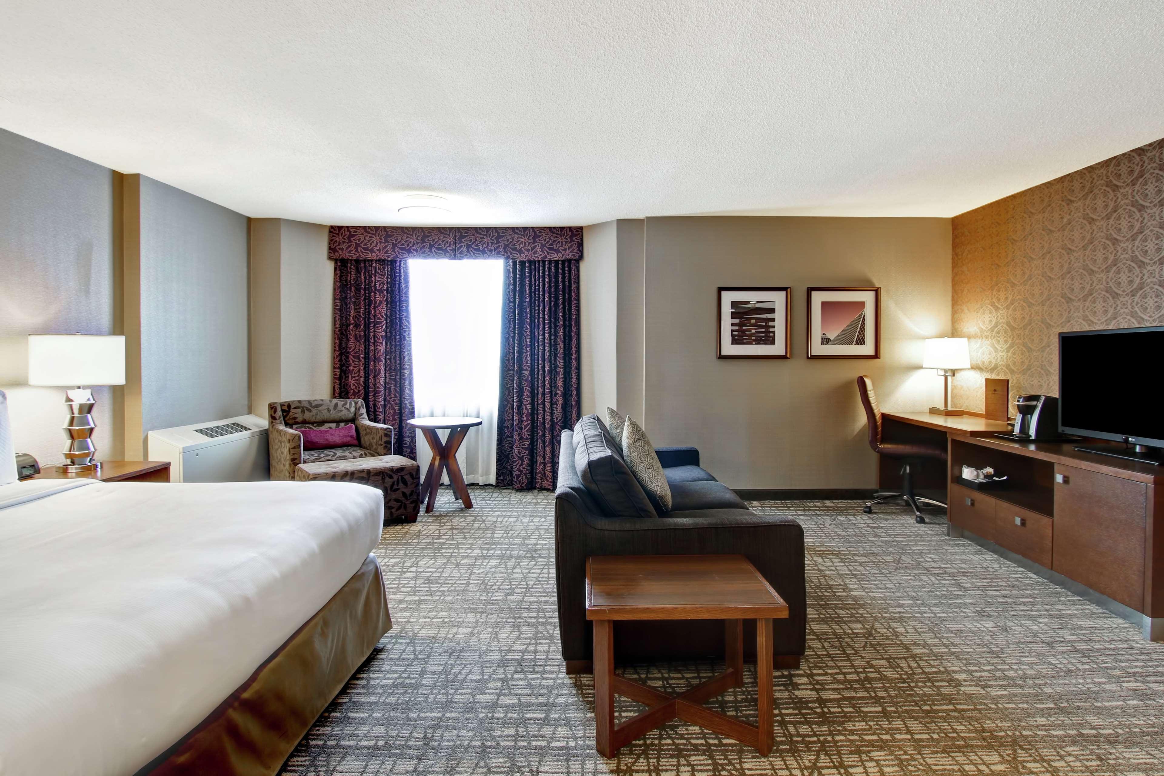Doubletree By Hilton West Edmonton Otel Dış mekan fotoğraf