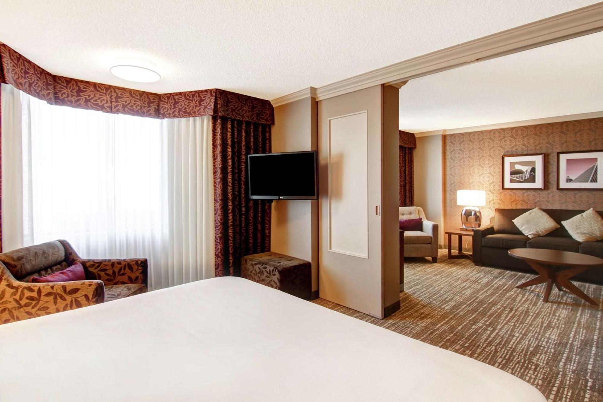 Doubletree By Hilton West Edmonton Otel Dış mekan fotoğraf