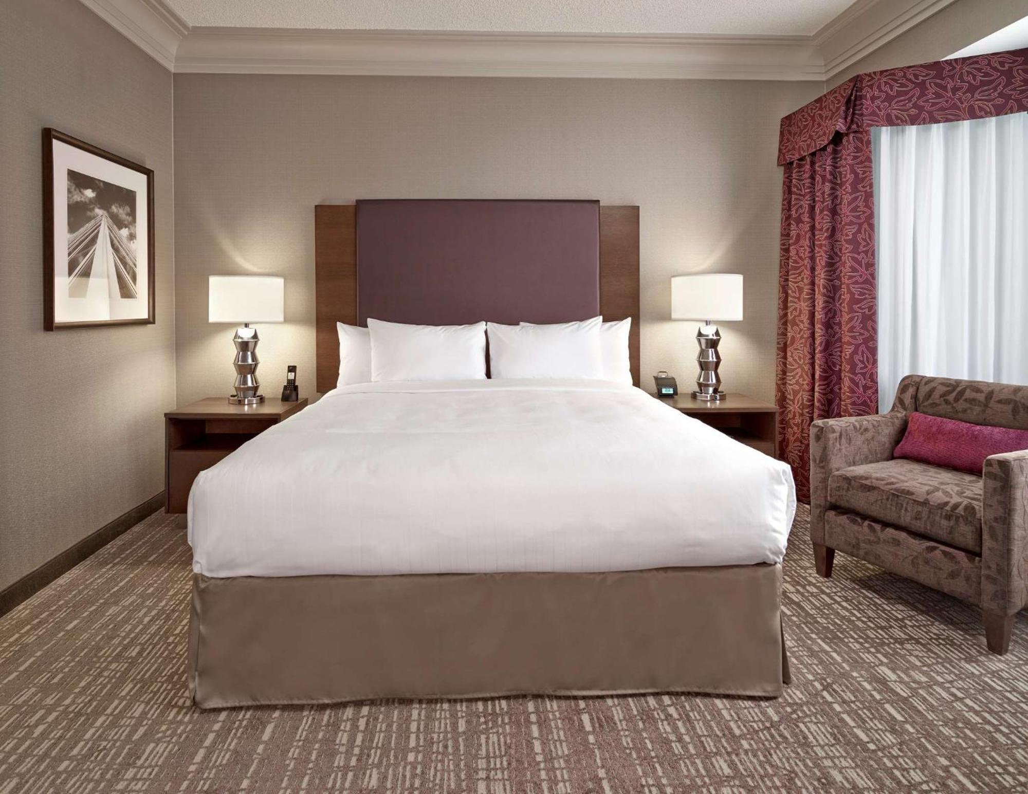 Doubletree By Hilton West Edmonton Otel Dış mekan fotoğraf