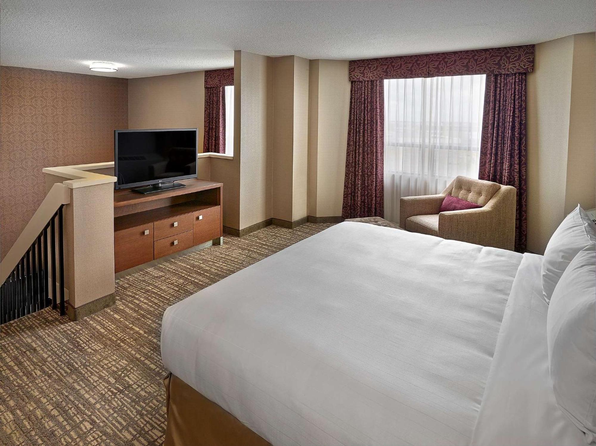 Doubletree By Hilton West Edmonton Otel Dış mekan fotoğraf