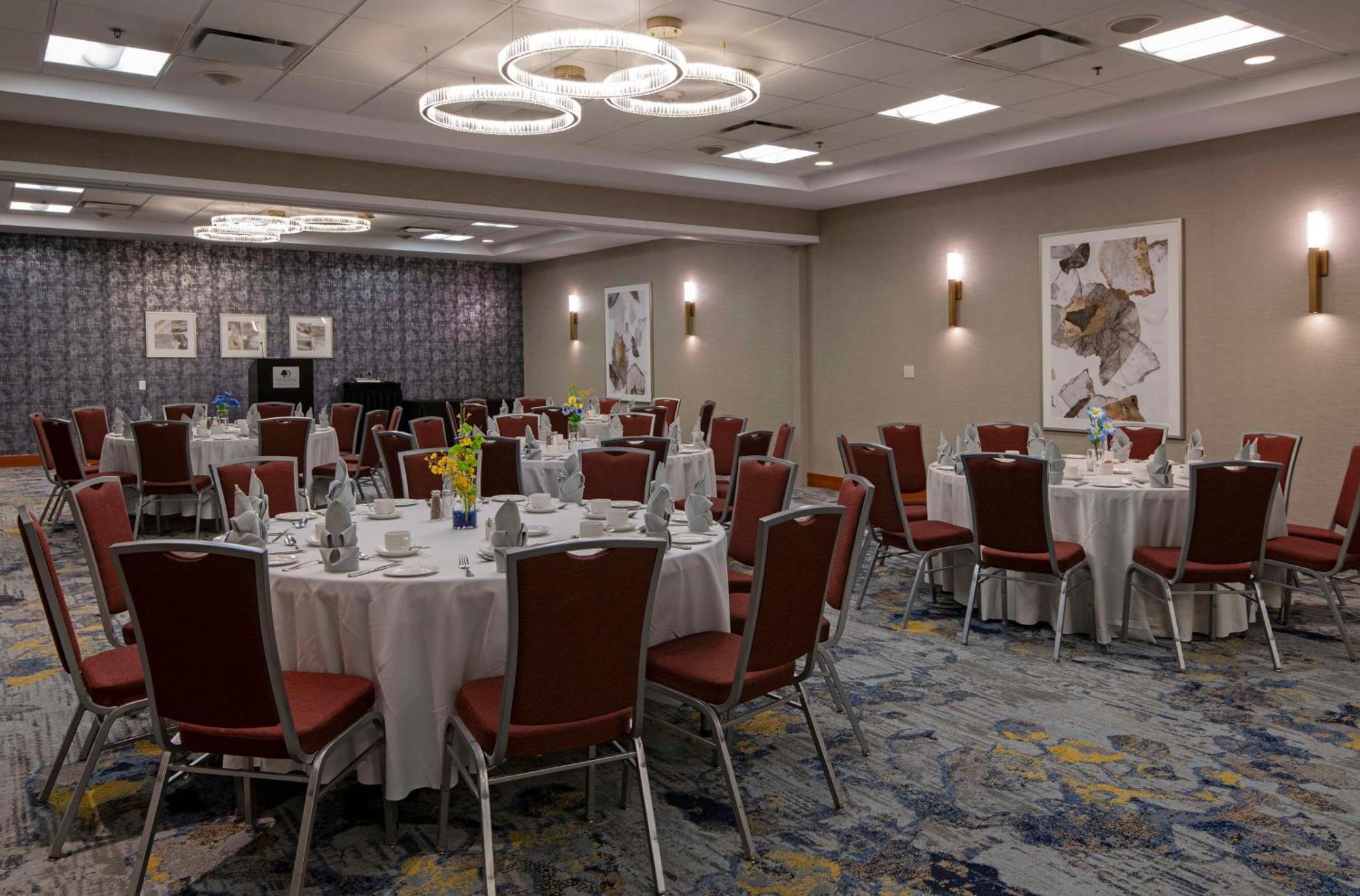 Doubletree By Hilton West Edmonton Otel Dış mekan fotoğraf
