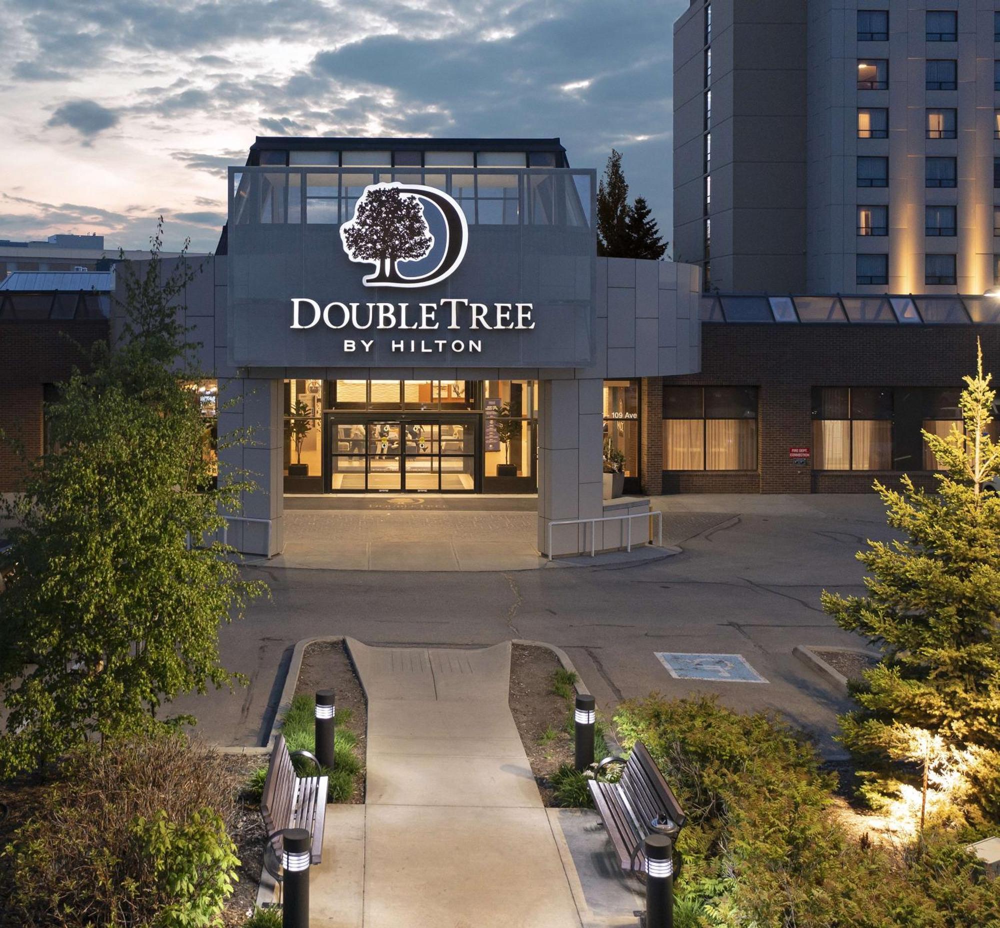 Doubletree By Hilton West Edmonton Otel Dış mekan fotoğraf